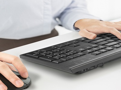ID150KNS30-b-l-1 Kensington Mouse - Combo Inalambrico Teclado/Mouse KM270 EQ - Imagen 1